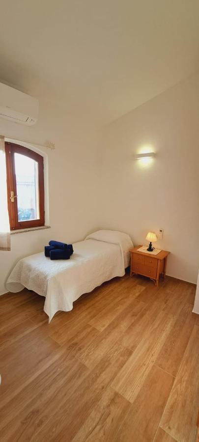San Teodoro Rooms Экстерьер фото