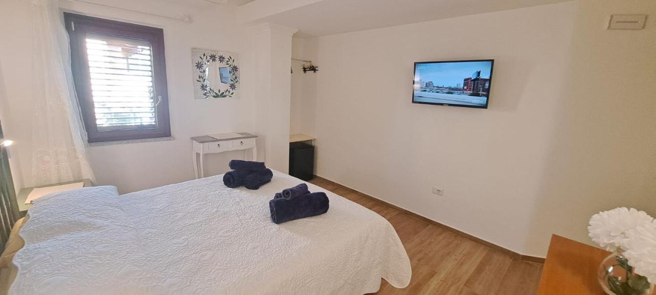 San Teodoro Rooms Экстерьер фото